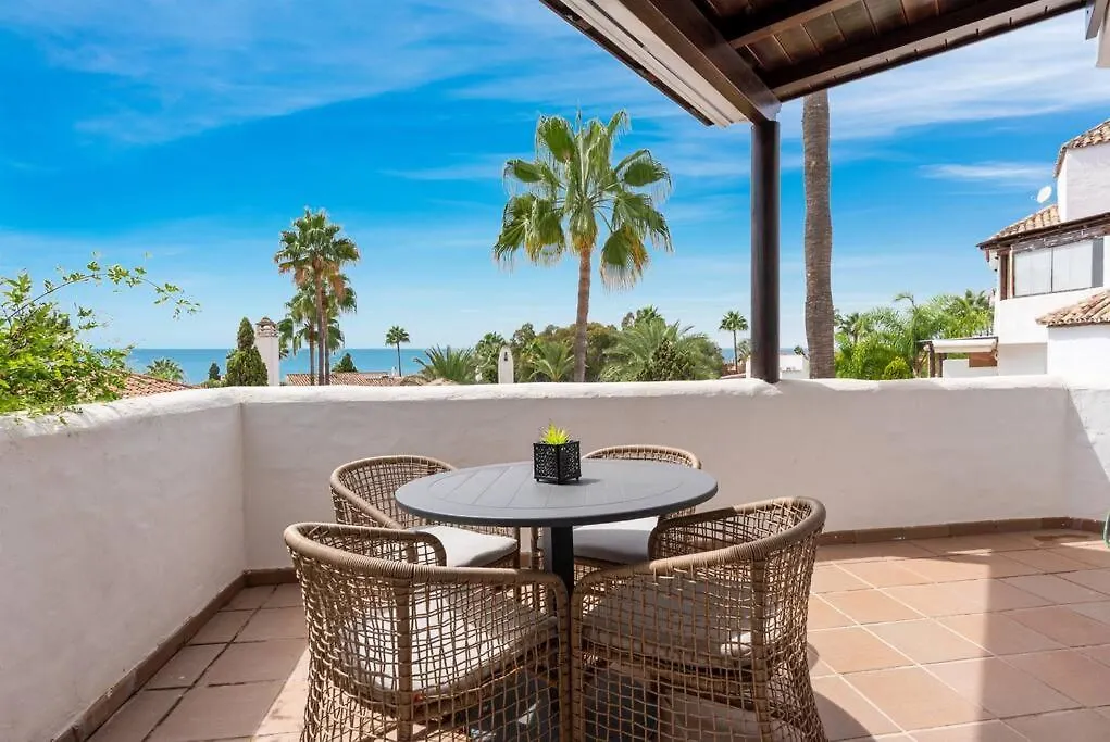 Gorgeous 3 Bedroom Apart With Sea Views, Pool Marbella 0*,  Spagna