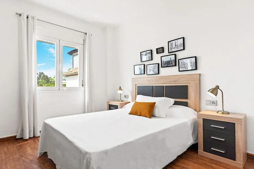 Apartman Gorgeous 3 Bedroom Apart With Sea Views, Pool Marbella