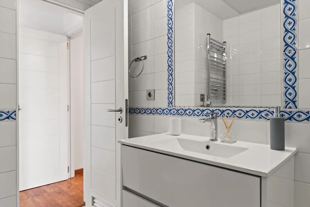 Gorgeous 3 Bedroom Apart With Sea Views, Pool Marbella Spanyolország