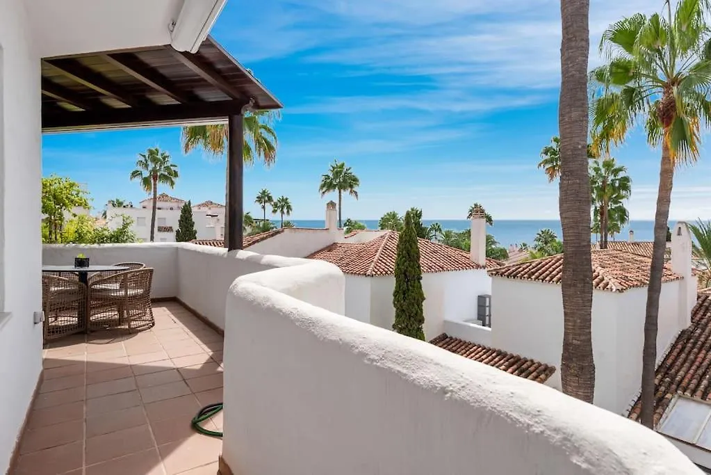 Apartman Gorgeous 3 Bedroom Apart With Sea Views, Pool Marbella